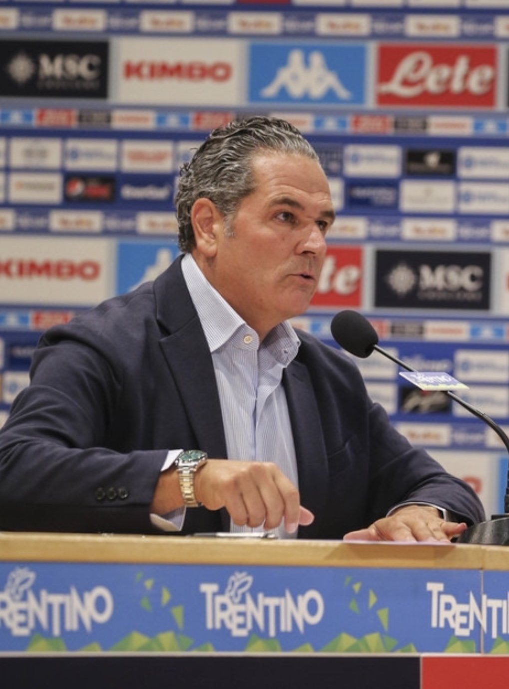 Alessandro Formisano durante una conferenza stampa SSC Napoli